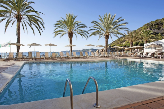 Imagen de la piscina del Hotel Grupotel Imperio Playa. Foto 13