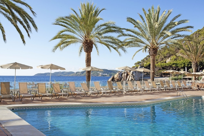 Imagen de la piscina del Hotel Grupotel Imperio Playa. Foto 15