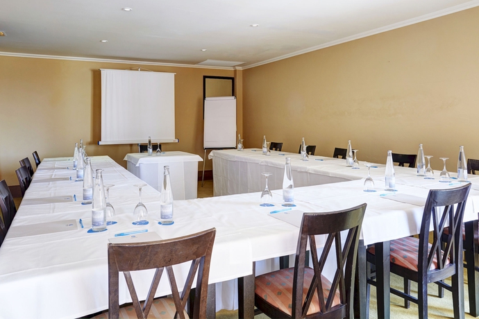 Imagen de los interiores del Hotel Grupotel Macarella Suites and Spa. Foto 14