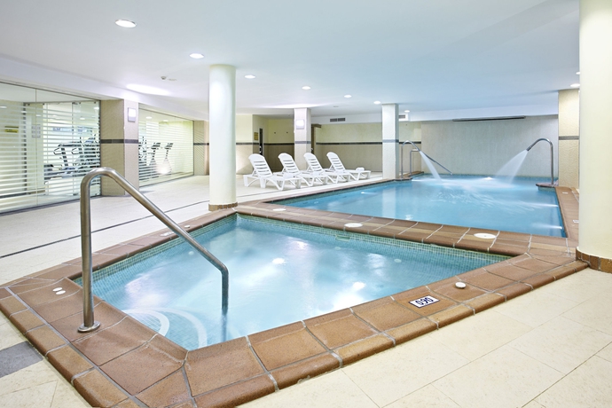 Imagen de la piscina del Hotel Grupotel Maritimo. Foto 14