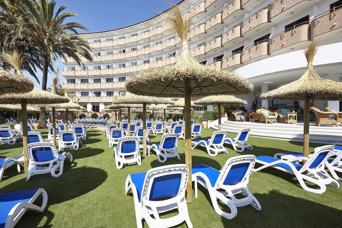 Imagen de los exteriores del Hotel Grupotel Maritimo. Foto 10