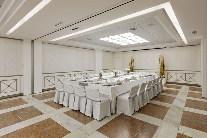 Imagen de los interiores del Hotel Grupotel Mayorazgo. Foto 17