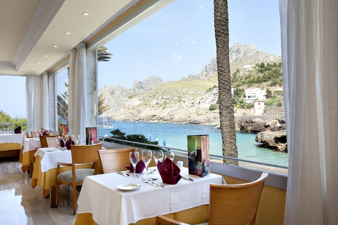 Imagen del bar/restaurante del Hotel Grupotel Molins. Foto 2