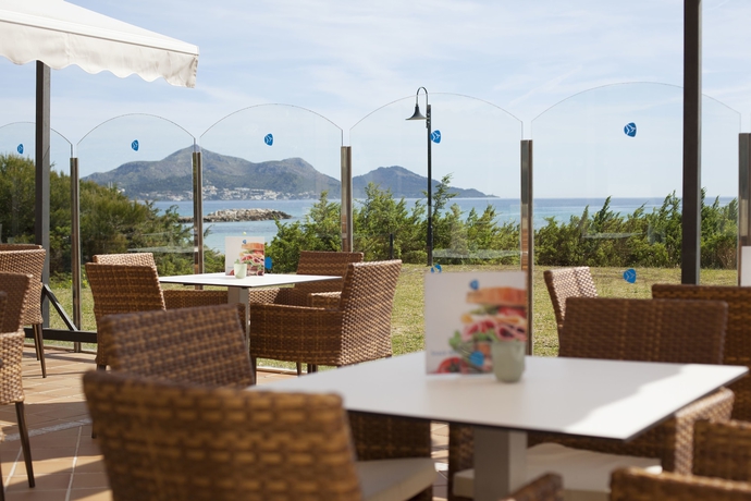 Imagen del bar/restaurante del Hotel Grupotel Natura Playa. Foto 3