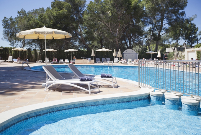 Imagen de la piscina del Hotel Grupotel Orient. Foto 16