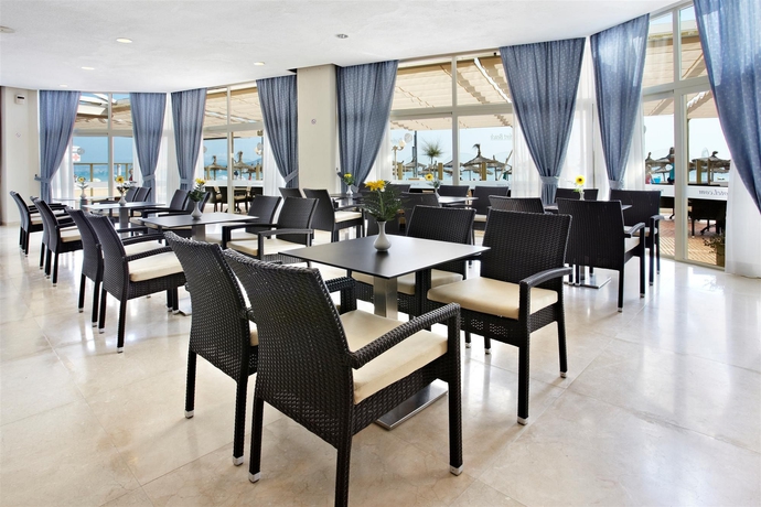 Imagen del bar/restaurante del Hotel Grupotel Picafort Beach. Foto 5