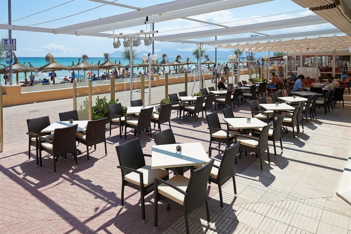 Imagen del bar/restaurante del Hotel Grupotel Picafort Beach. Foto 6