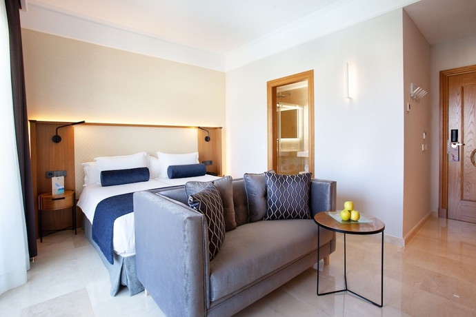 Imagen de la habitación del Hotel Grupotel Playa De Palma Suites and Spa. Foto 2
