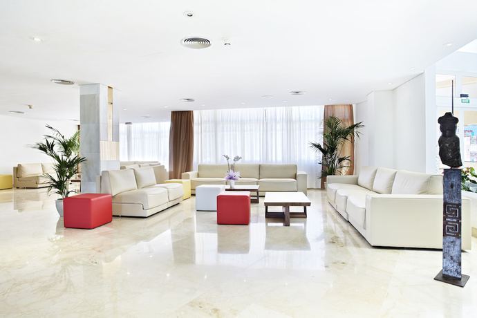 Imagen de los interiores del Hotel Grupotel Port D'alcudia. Foto 10