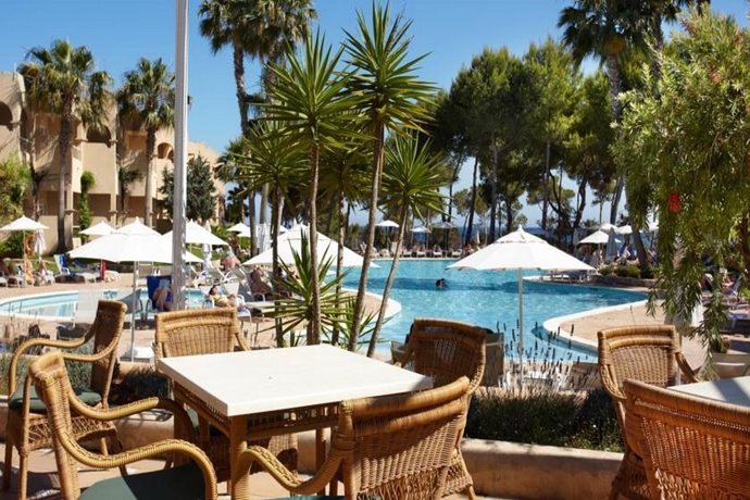 Imagen general del Hotel Grupotel Santa Eulalia and Spa - Adults Only. Foto 4