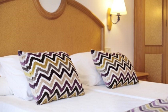 Imagen general del Hotel Grupotel Santa Eulalia and Spa - Adults Only. Foto 8