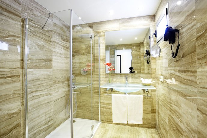 Imagen de la habitación del Hotel Grupotel Taurus Park. Foto 9