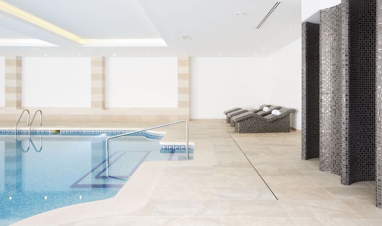 Imagen de la piscina del Hotel Grupotel Taurus Park. Foto 17