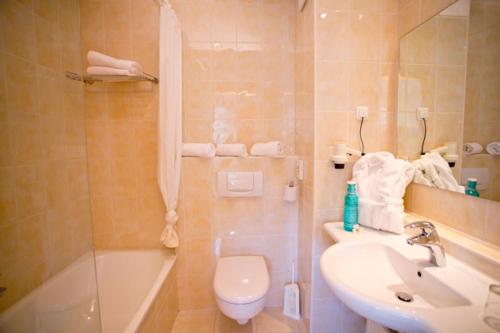 Imagen de la habitación del Hotel Grüner Baum, Kaufbeuren. Foto 4