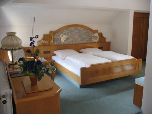 Imagen de la habitación del Hotel Gr&uuml;ner Baum, Rastatt. Foto 2