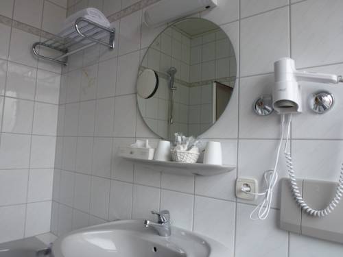 Imagen de la habitación del Hotel Gr&uuml;ner Baum, Rastatt. Foto 3