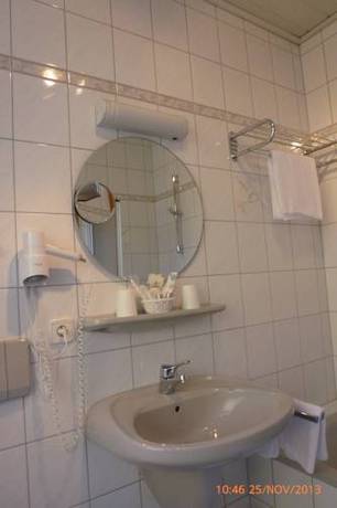 Imagen de la habitación del Hotel Gr&uuml;ner Baum, Rastatt. Foto 8