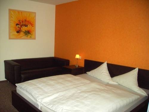 Imagen general del Hotel Gr&uuml;newald, Hannover. Foto 1
