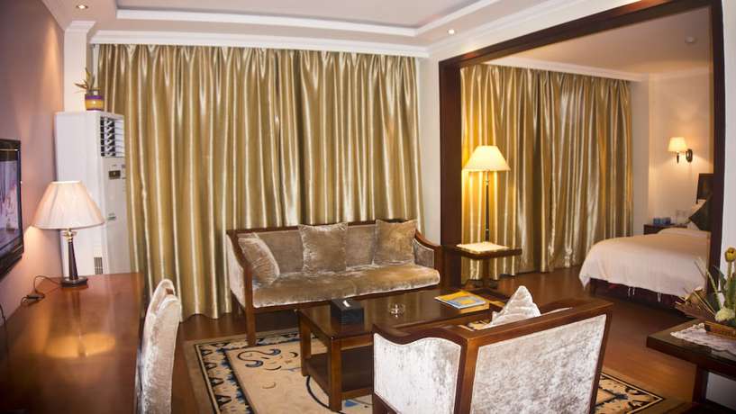 Imagen de la habitación del Hotel Gs Plaza. Foto 4