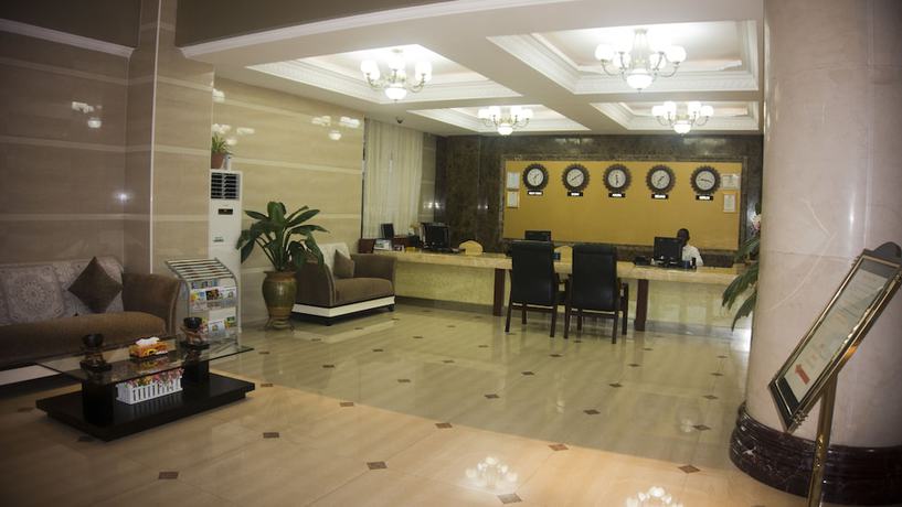 Imagen de los interiores del Hotel Gs Plaza. Foto 17