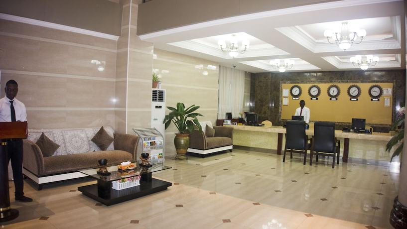 Imagen de los interiores del Hotel Gs Plaza. Foto 18