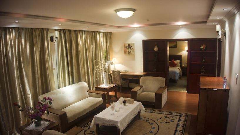 Imagen de la habitación del Hotel Gs Plaza. Foto 14