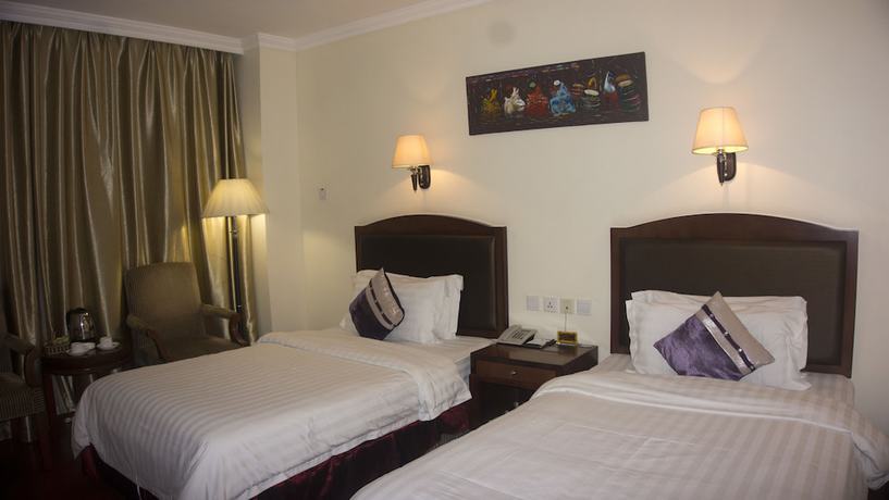 Imagen de la habitación del Hotel Gs Plaza. Foto 15