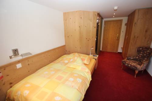 Imagen de la habitación del Hotel Gspan. Foto 9