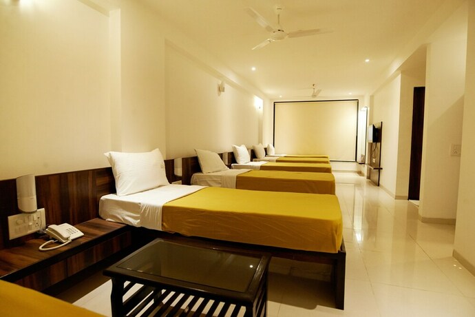 Imagen de la habitación del Hotel G-square - Shirdi. Foto 13