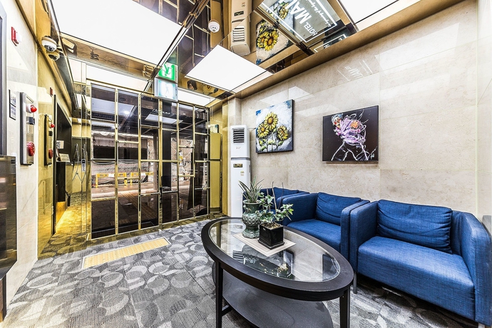 Imagen de los interiores del Hotel G-stay Malu. Foto 17