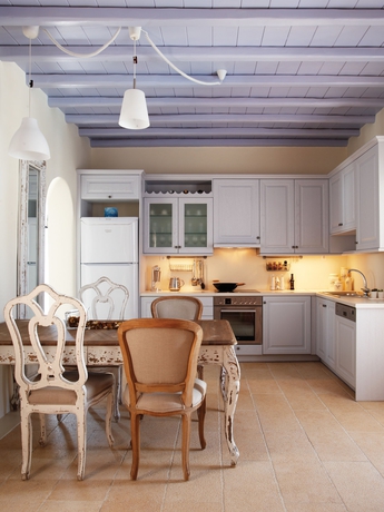 Imagen de la habitación del Hotel Gt Suites. Foto 7