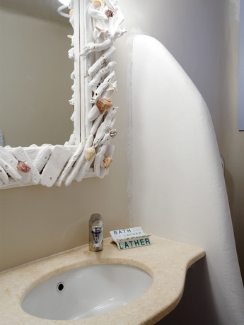 Imagen de la habitación del Hotel Gt Suites. Foto 12