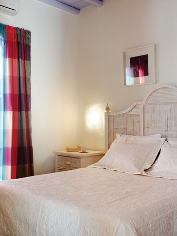 Imagen de la habitación del Hotel Gt Suites. Foto 15