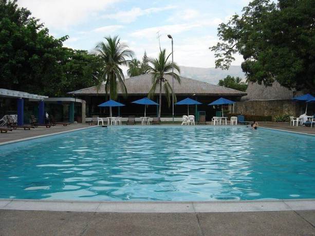 Imagen de la piscina del Hotel Guadaira Resort. Foto 14