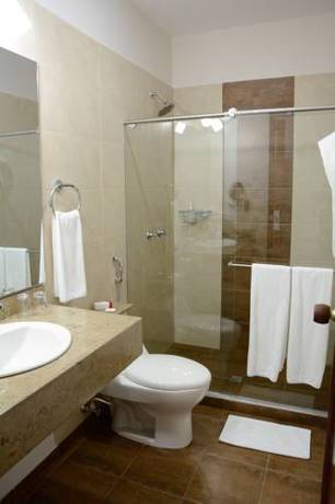 Imagen de la habitación del Hotel Guadalajara. Foto 4