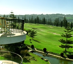 Imagen de los exteriores del Hotel Guadalpin Byblos. Foto 3