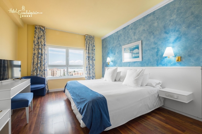 Imagen de la habitación del Hotel Guadalquivir, Sanlúcar de Barrameda. Foto 6