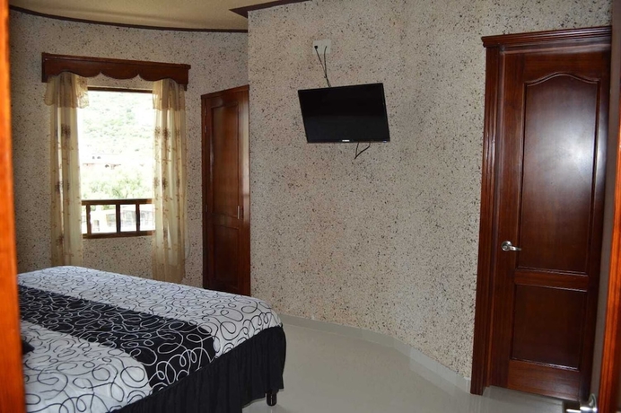 Imagen de la habitación del Hotel Guadalupe Bernal. Foto 6