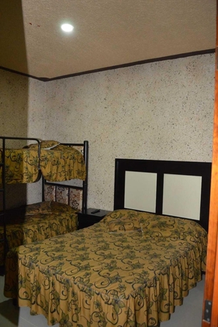 Imagen de la habitación del Hotel Guadalupe Bernal. Foto 8