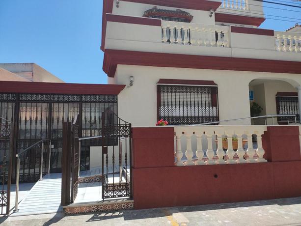 Imagen de los exteriores del Hotel Guadalupe, Chipiona. Foto 7