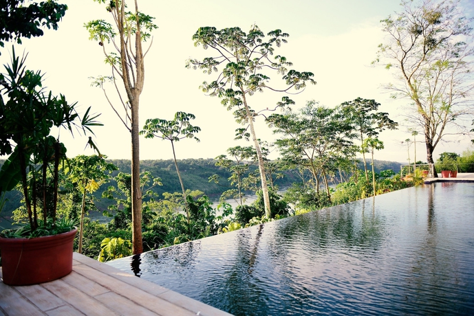 Imagen de la piscina del Hotel Guaminí Misión. Foto 19