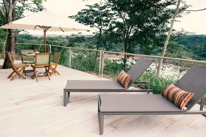 Imagen de los exteriores del Hotel Guaminí Misión. Foto 11