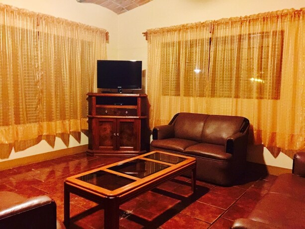 Imagen general del Hotel Guam&uacute;chil Parque Acu&aacute;tico and Caba&ntilde;as. Foto 7