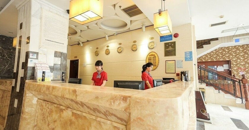 Imagen de los interiores del Hotel Guangzhou Airport Liwan Hotel. Foto 37