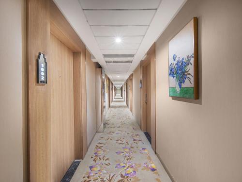 Imagen general del Hotel Guangzhou Baiyun Airport Renhe Cornet International Chain. Foto 4