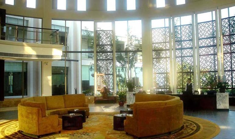 Imagen de los interiores del Hotel Guangzhou Dagang Garden. Foto 7