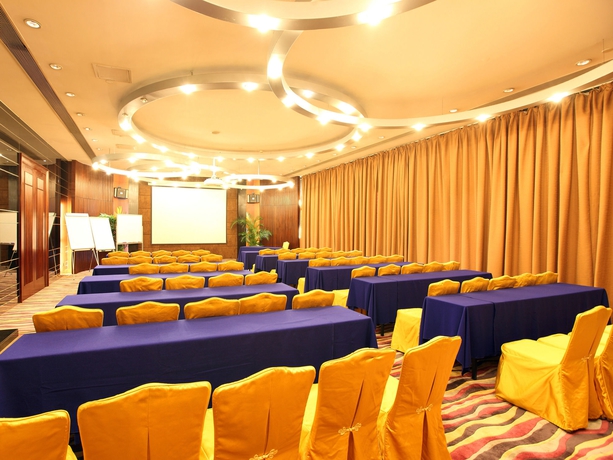 Imagen de los interiores del Hotel Guangzhou Grand International. Foto 10