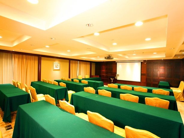 Imagen de los interiores del Hotel Guangzhou Grand International. Foto 13