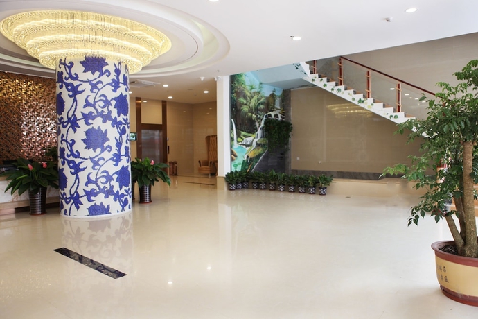 Imagen de los interiores del Hotel Guangzhou Helong. Foto 19