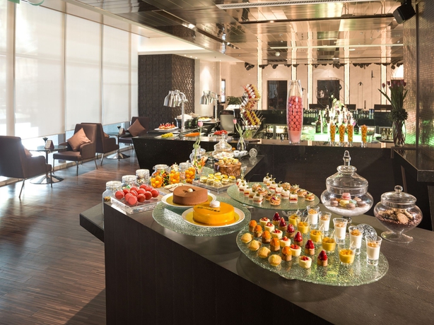 Imagen del bar/restaurante del Hotel Guangzhou Marriott Tianhe. Foto 3